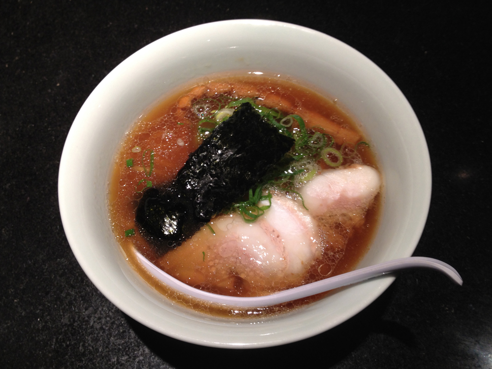 支那そばや 新横浜ラーメン博物館 -- 醤油らぁ麺