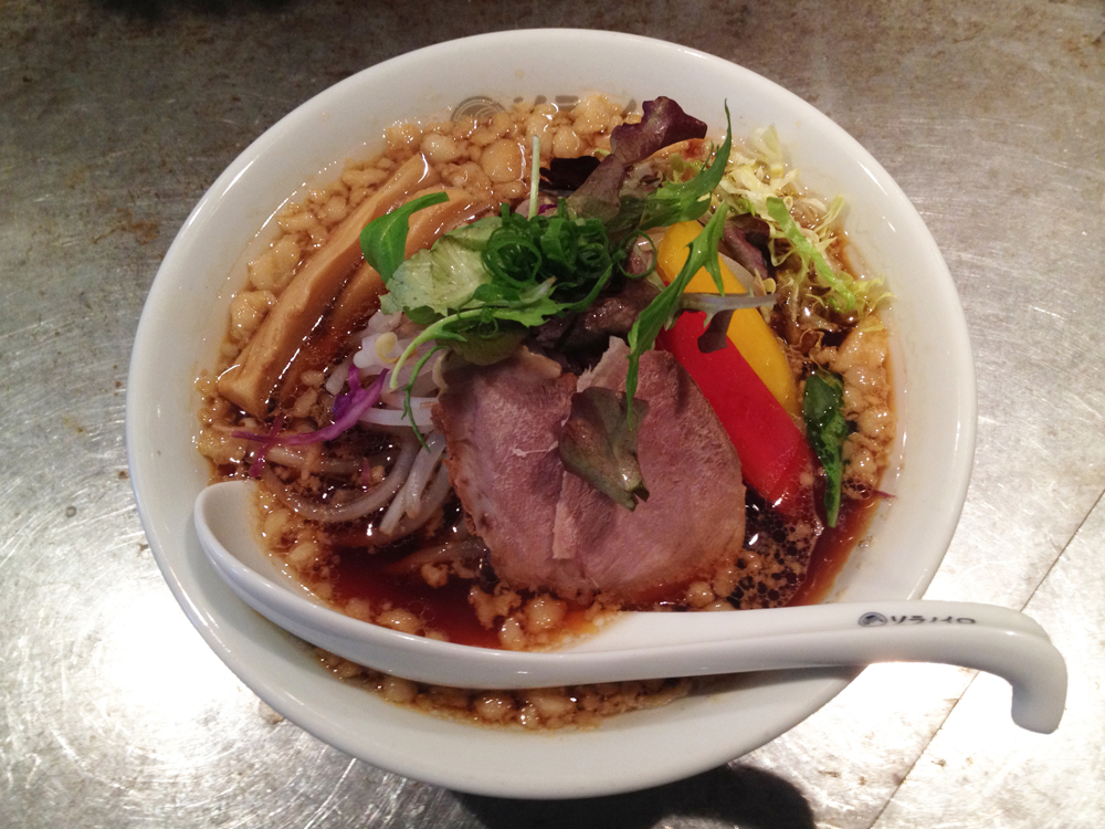 ソラノイロ Japanese soup noodle free style -- ソラの新東京背脂ブラック