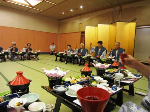 宴会で乾杯!