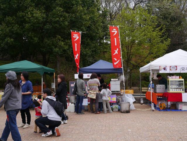 あけぼの山農業公園さくら祭り130406003