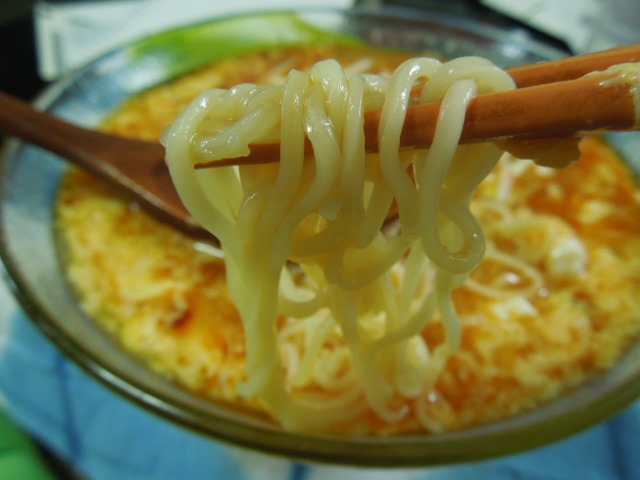 酸辣湯麺