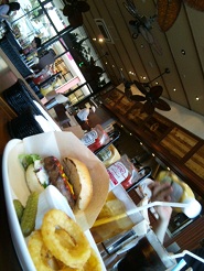 2011102517.jpg