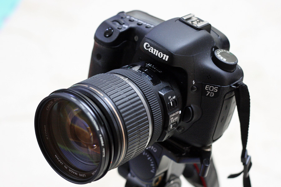 【Canon】EF-S 17-55mm F2.8 IS USM キャノン