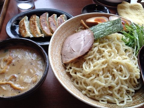13033001.jpg