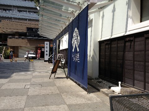 13041402.jpg