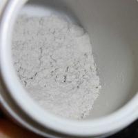 少しグレー掛かった微粉末 少しグレー掛かった微粉末