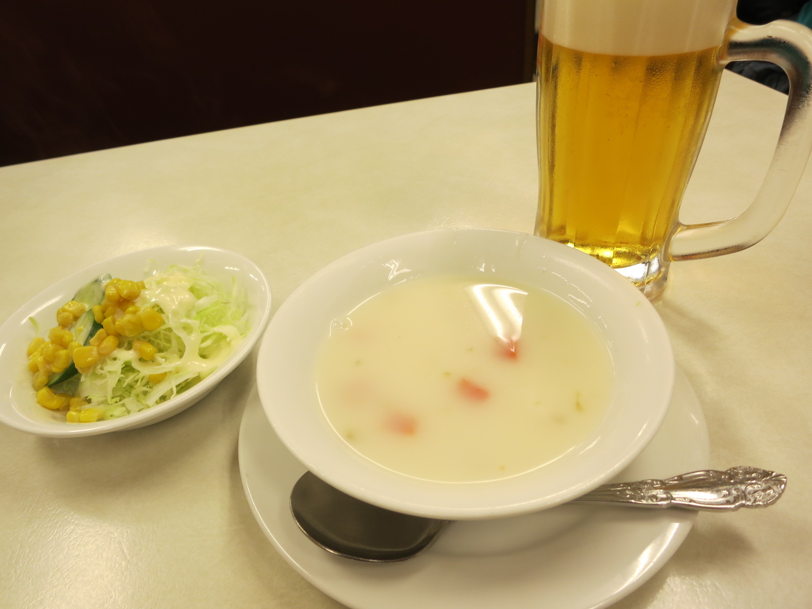 スープとビール