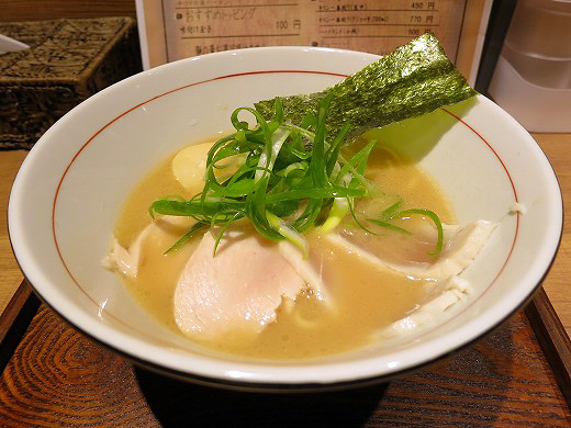 麺と人7・W白湯セブン(醤油)