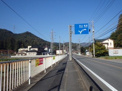 大通りを進む