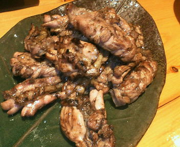地鶏せせりの炭火焼
