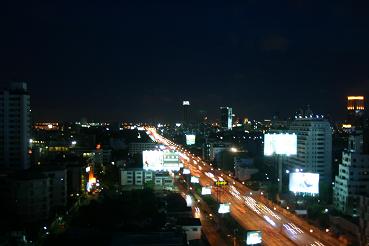 18階の部屋から見たバンコクの夜景