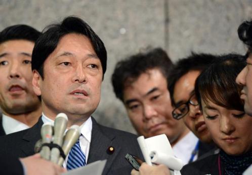 小野寺五典防衛大臣