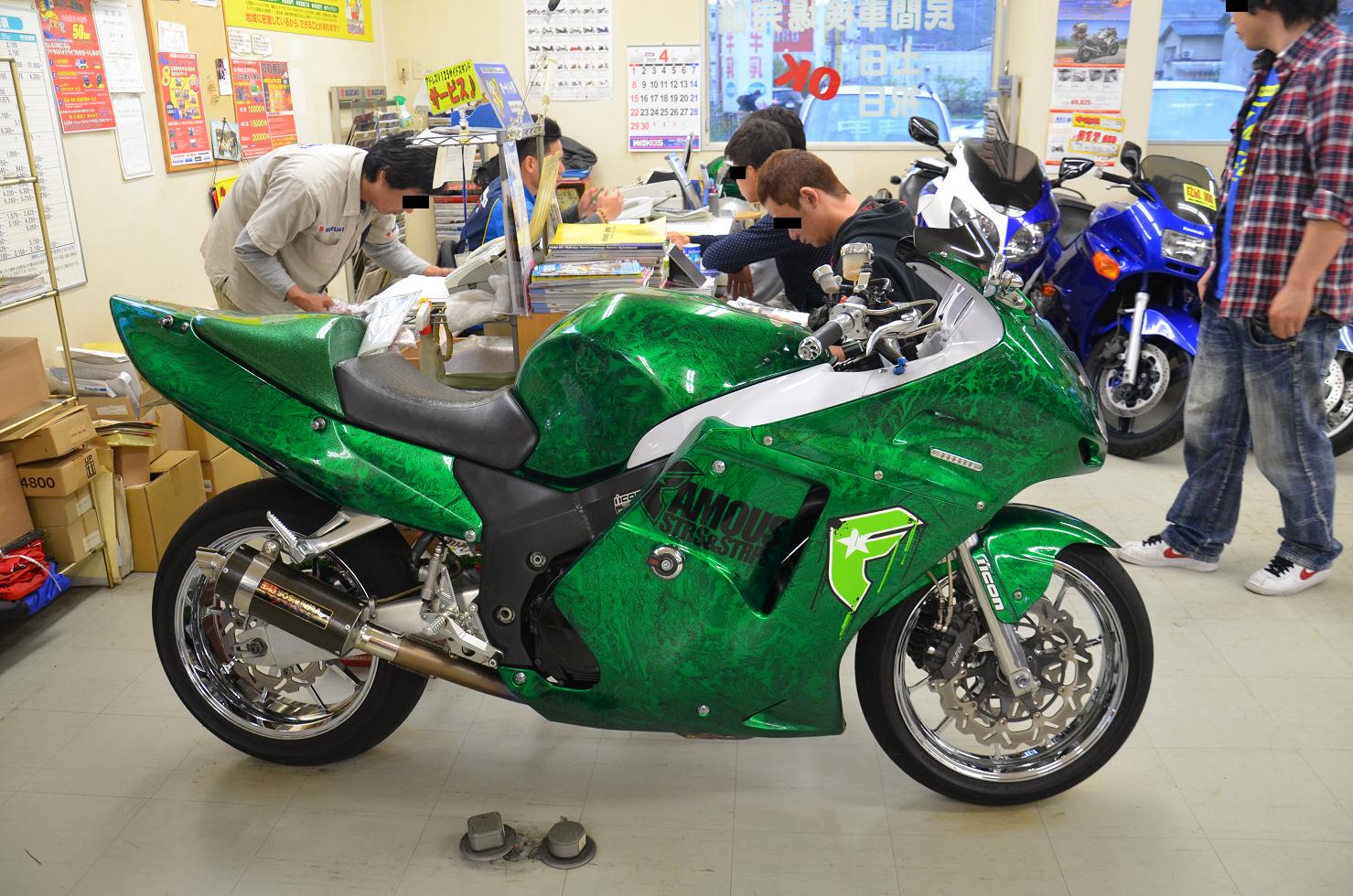 D君愛車-CBR1100XX